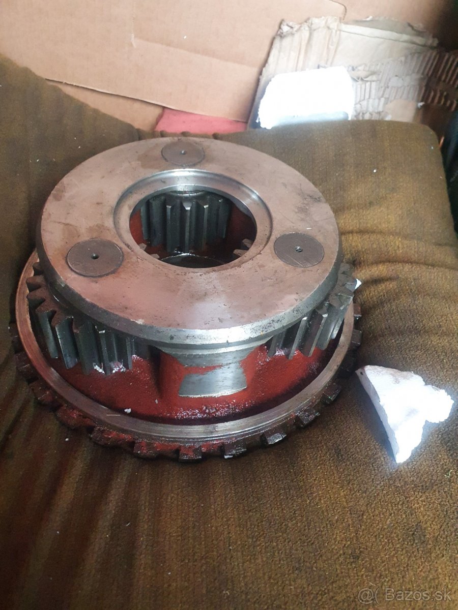 LKT 120 reduktor so satelitmi