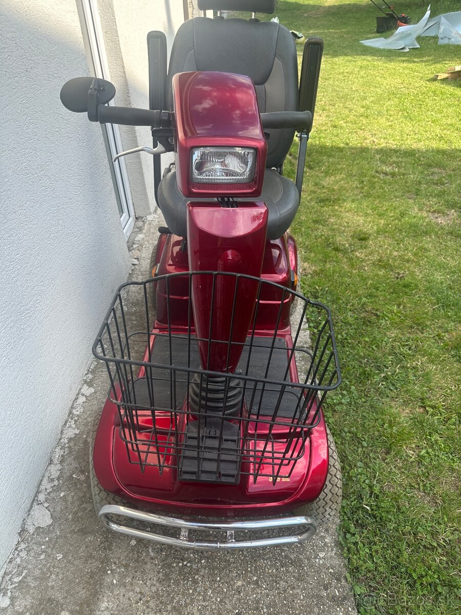 Elektrický štvorkolesový vozík Rascal 329 LE