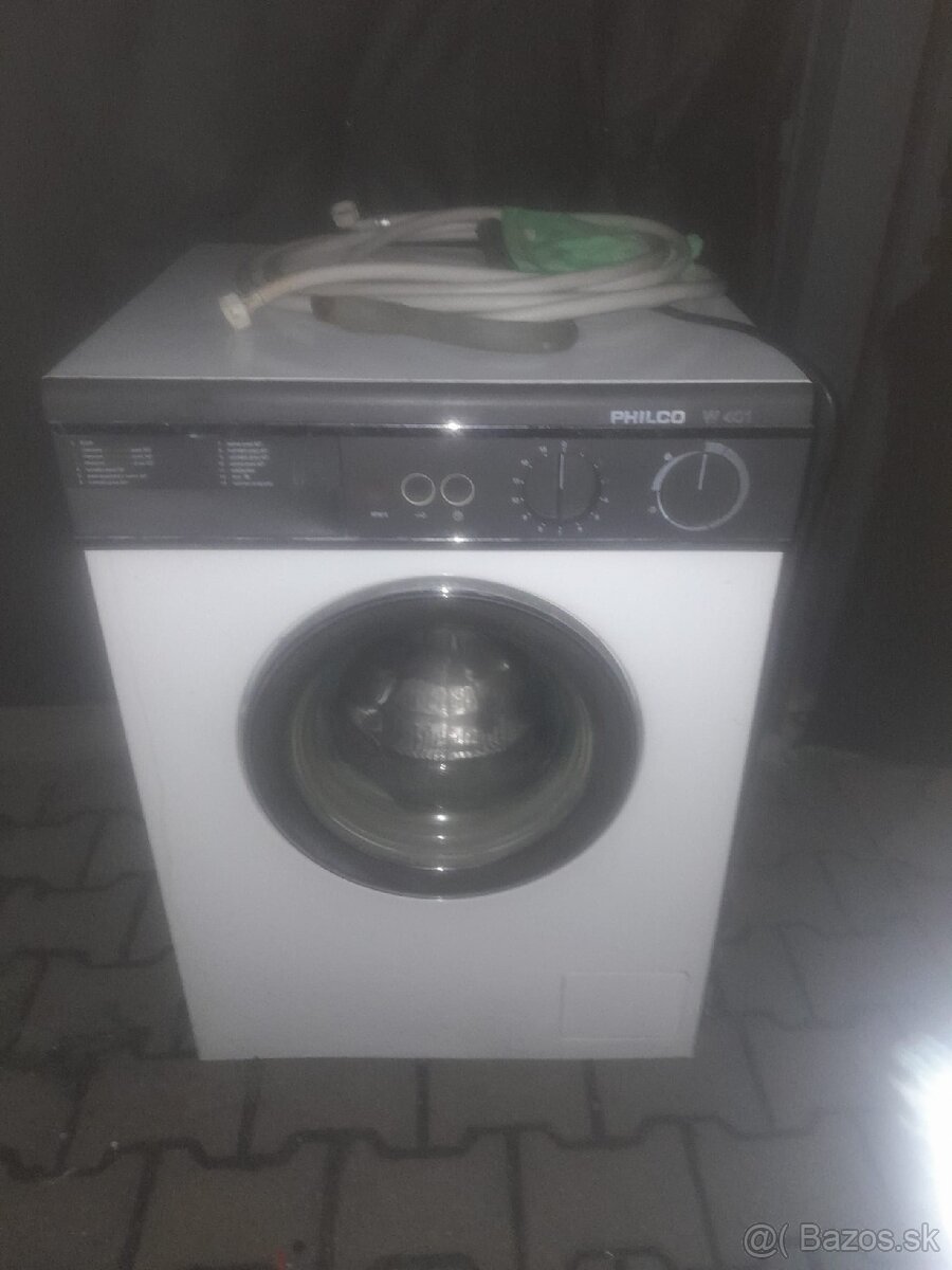 Predáme práčku Philco.