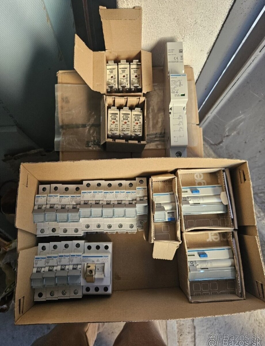 Elektroinštalačný materiál/ elektromateriál