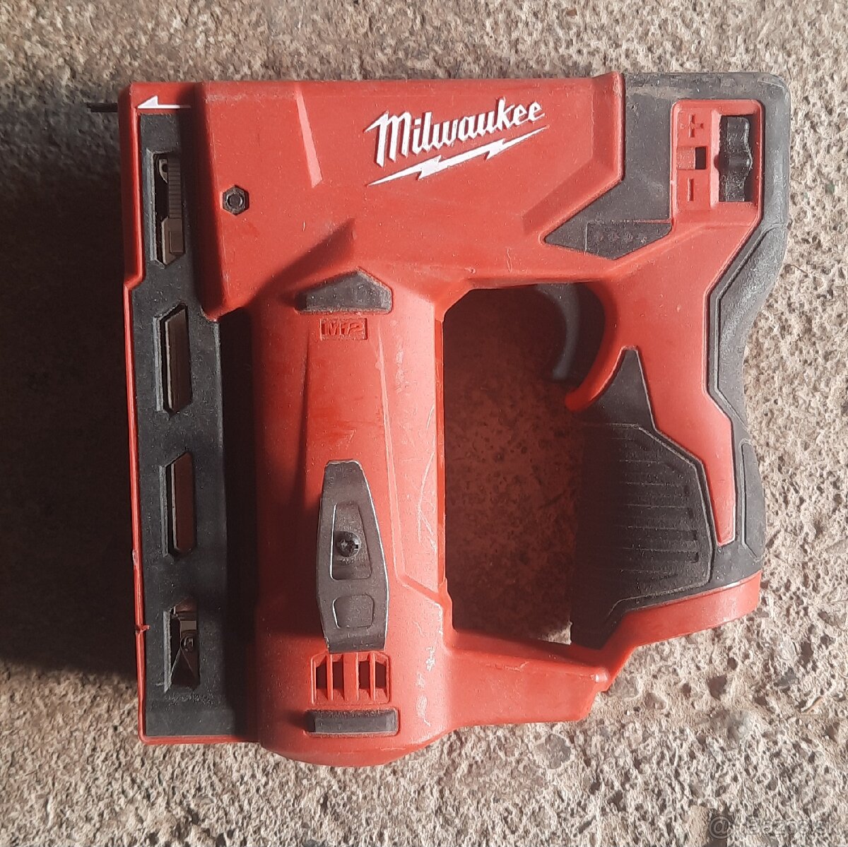 Milwaukee m12