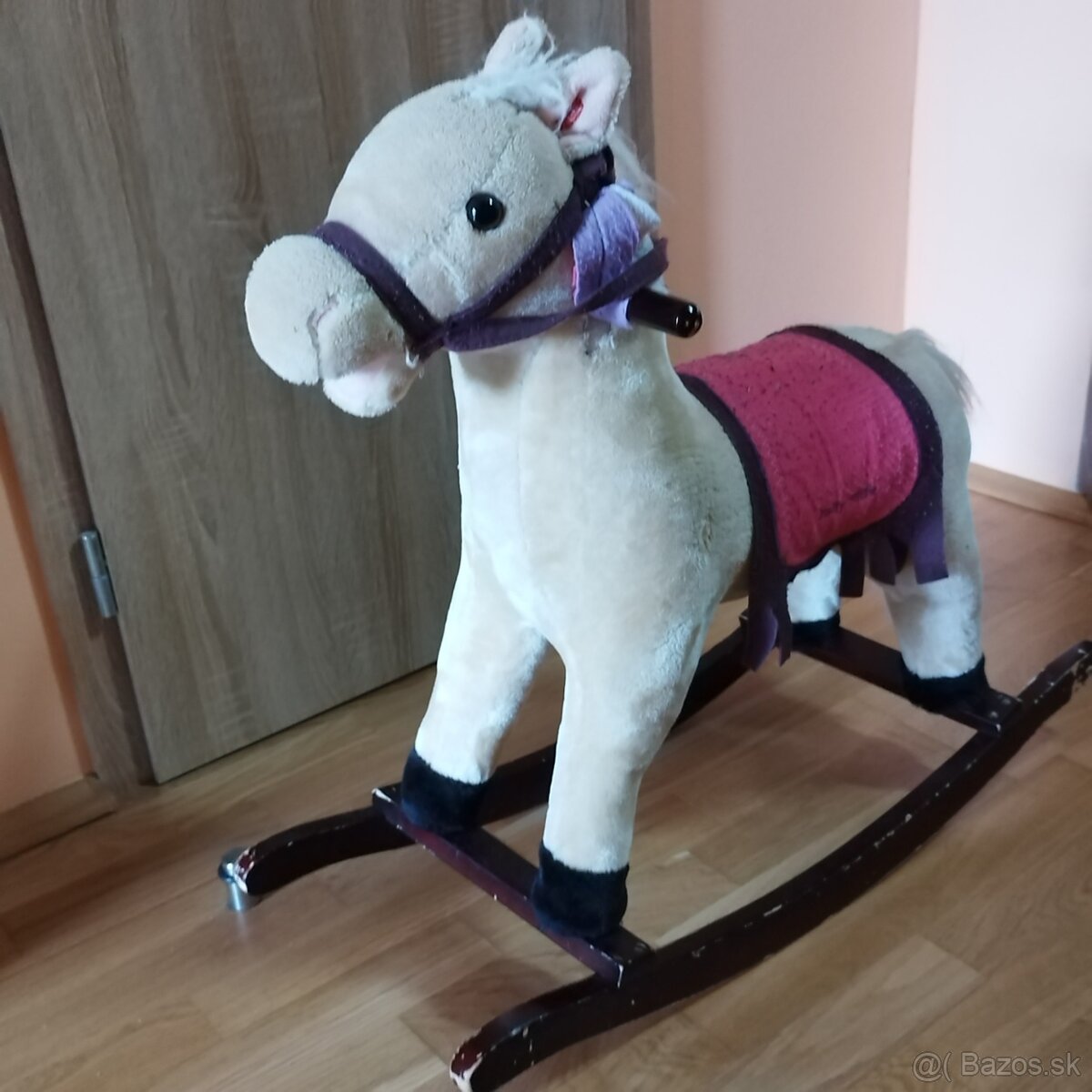 Predam hojdacieho konika