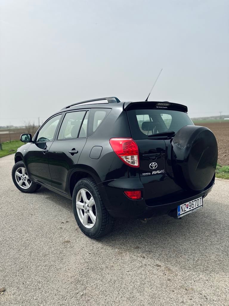 Toyota RAV4 2.2 D-4D 100 kW, 4x4 – 2006