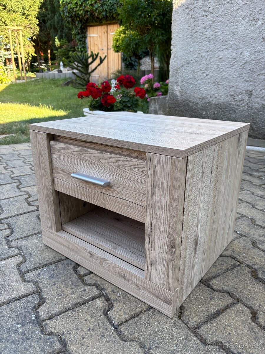 Nočný stolík