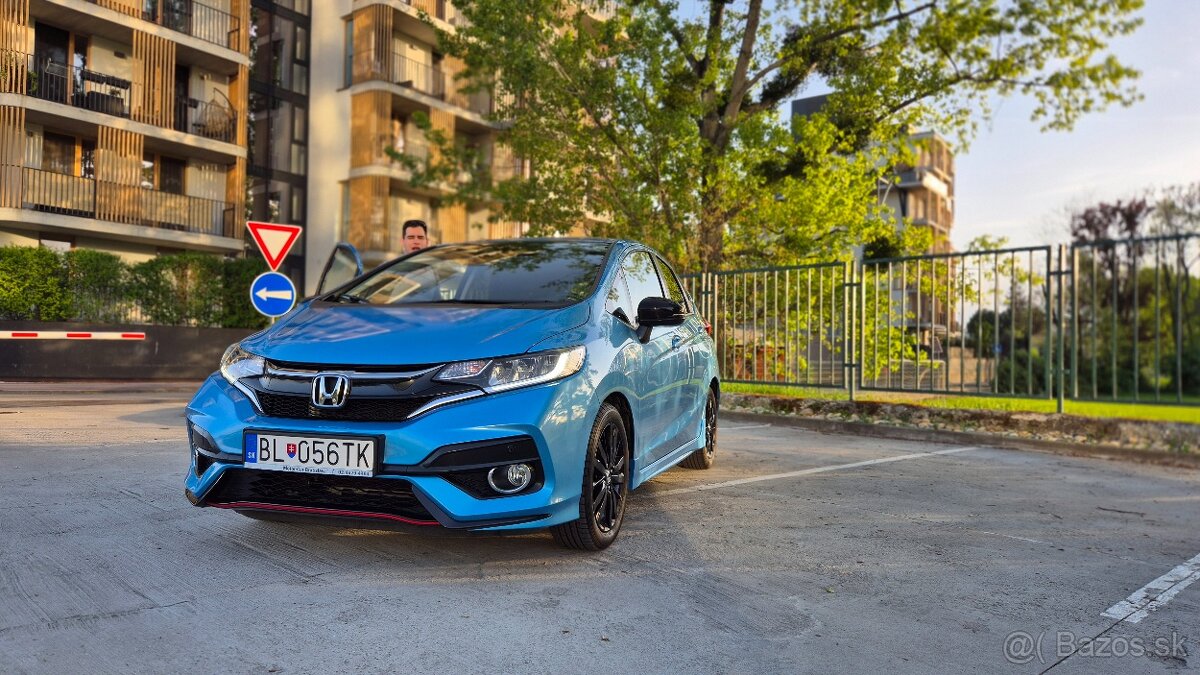 HONDA JAZZ 1.5 i-VTEC DYNAMIC - 1.majiteľ