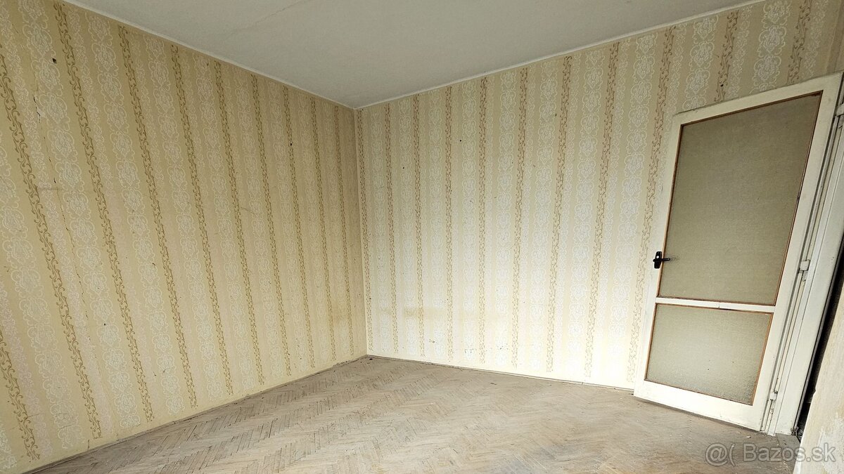 REZERVOVANÝ - PREDAJ 1 IZBOVÝ BYT S LODŽIOU A PIVNICOU,