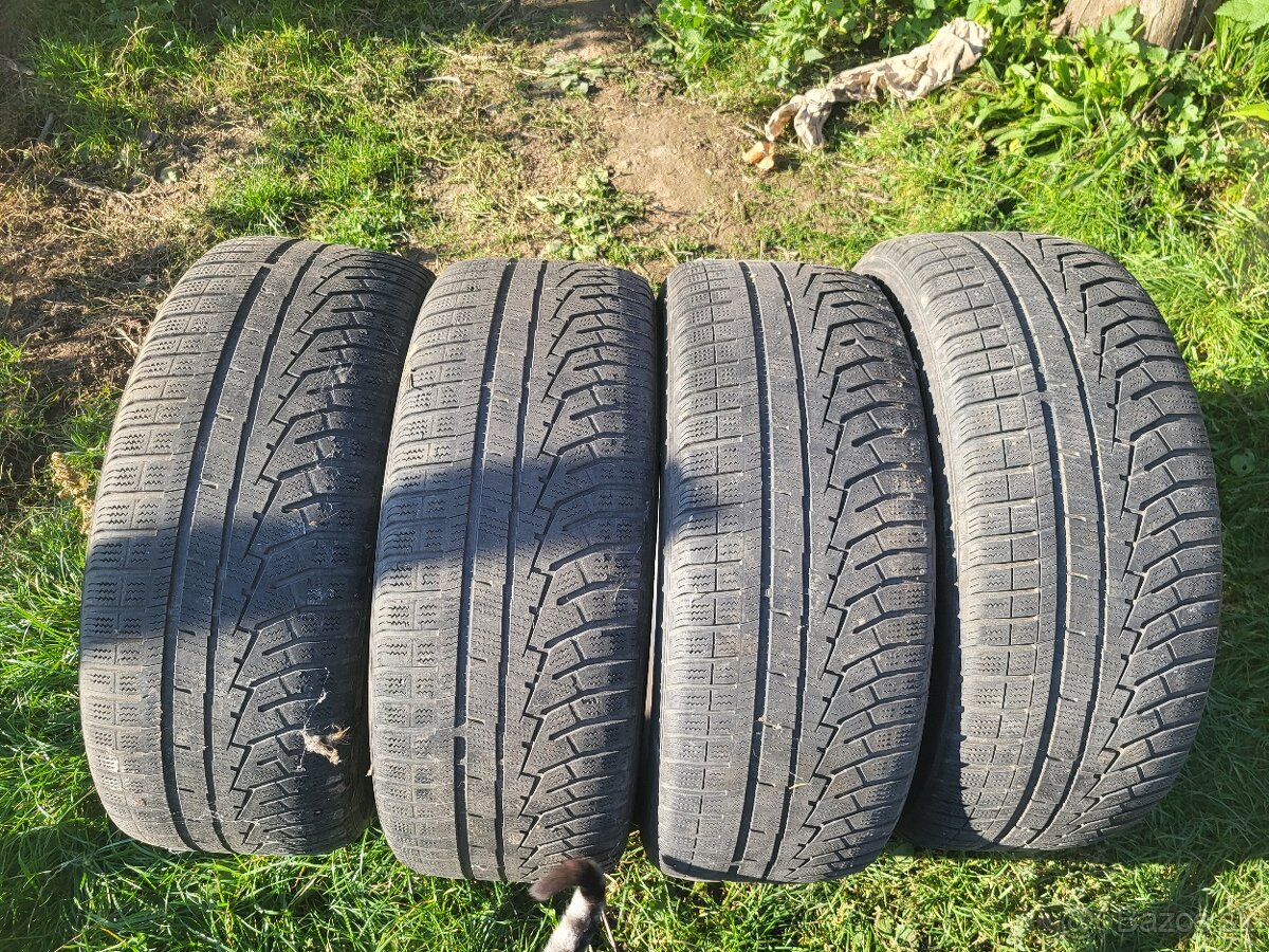 Zimné pneu 235/55 R17