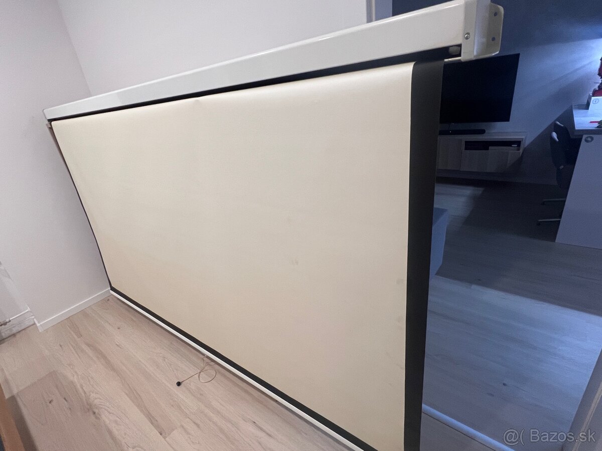 Projekcne platno 240x180