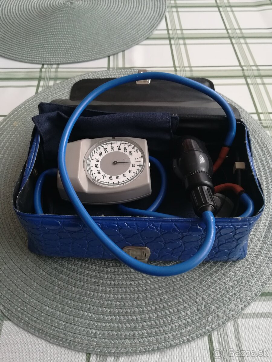 Ruský Tlakomer retro