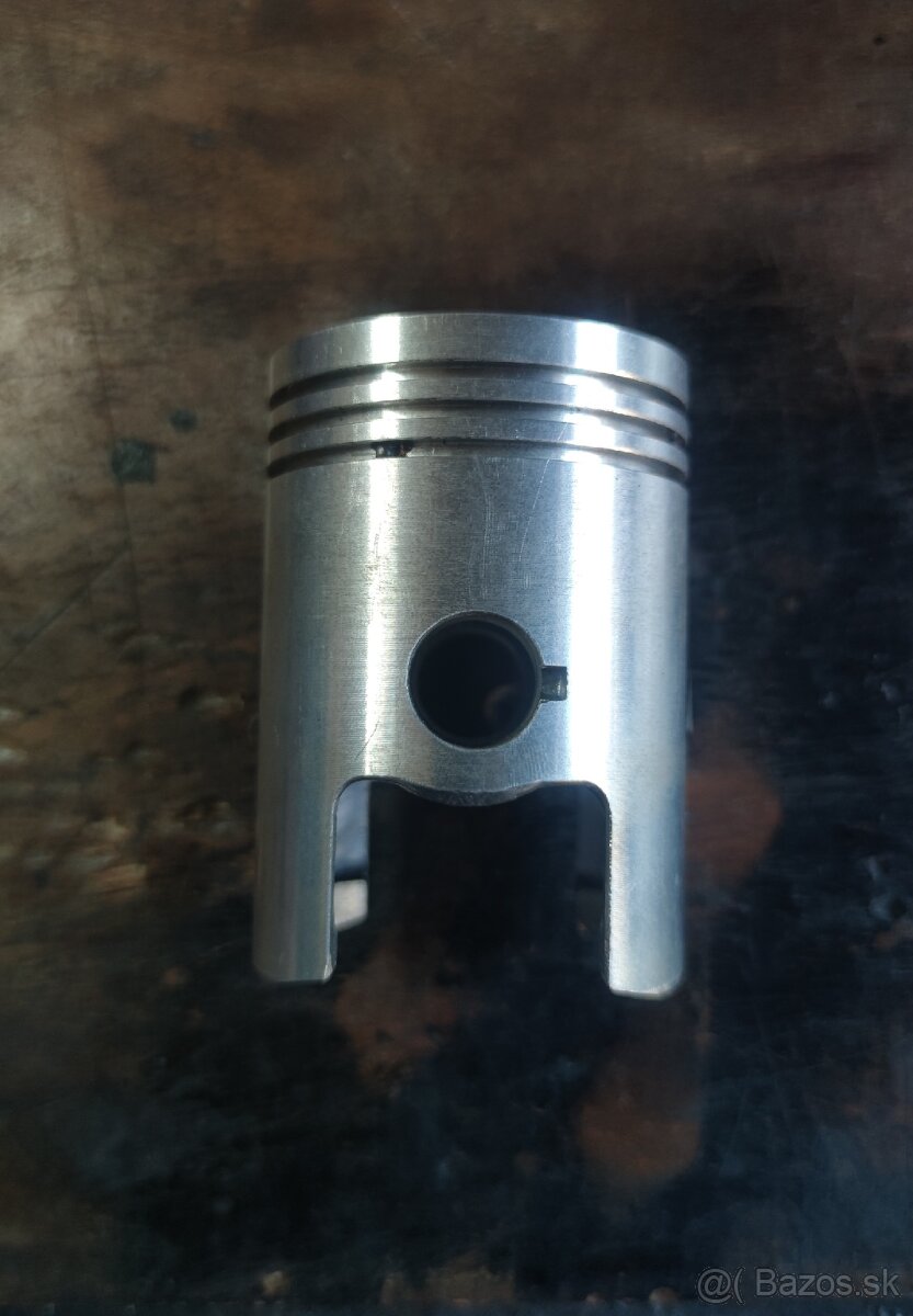 Jawa 175 almet piest - 1.vybrus