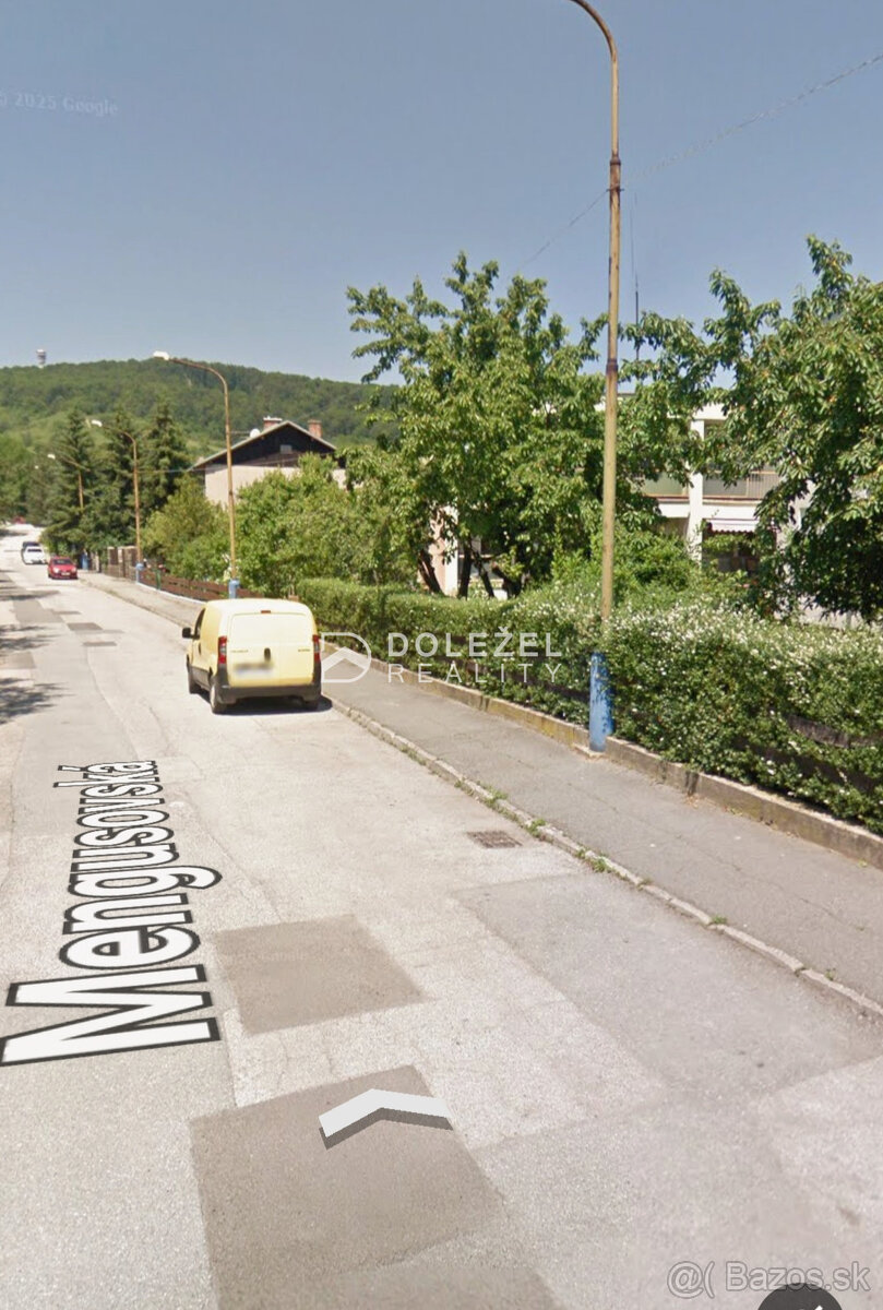 Predám 4 izbový byt, 100 m2, loggie 2, záhrada, Podhradová-K