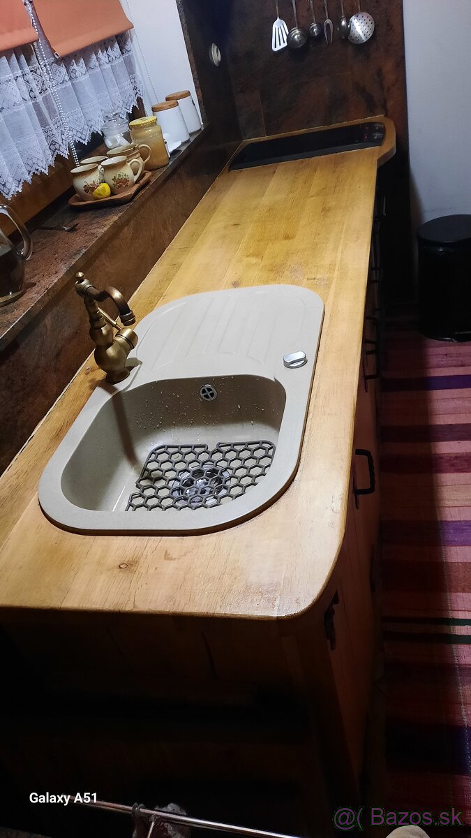 Pracova doska, drez kameninovy, indukcna dvojplatnička