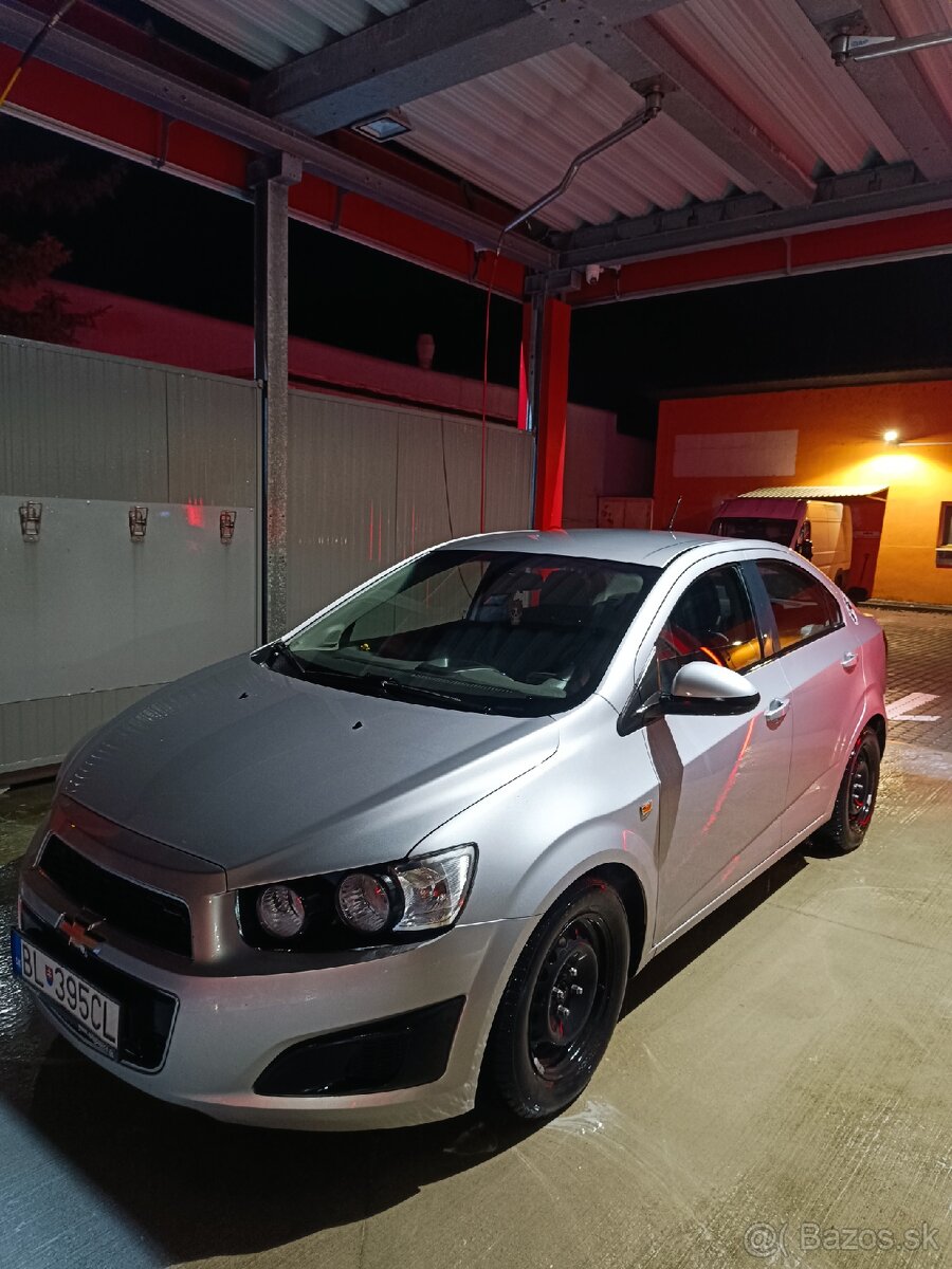 Chevrolet aveo 1.2 benzín 63 kw 2011