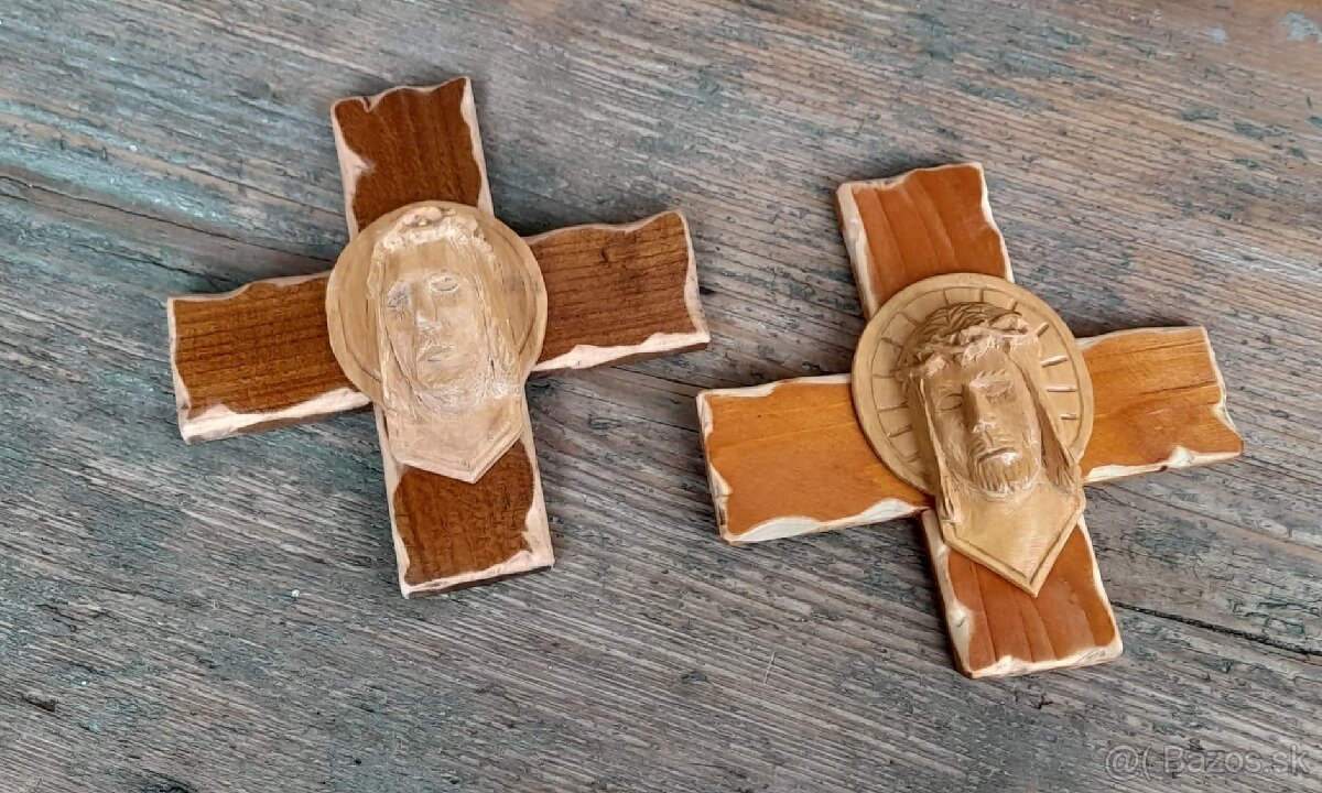 Sväté obrazy maĺované na skle, krížiky z dreva