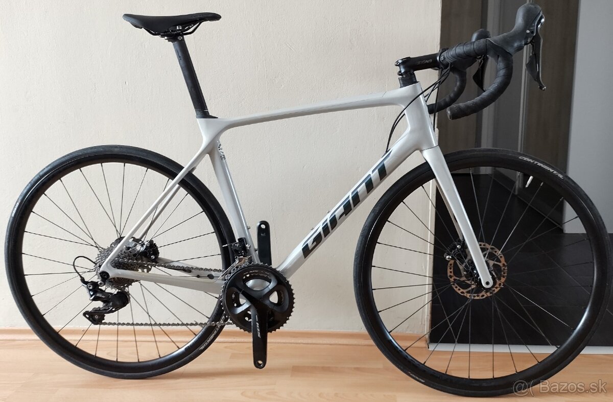 Cestny karbonovy bicykel Giant Tcr Advanced Disc