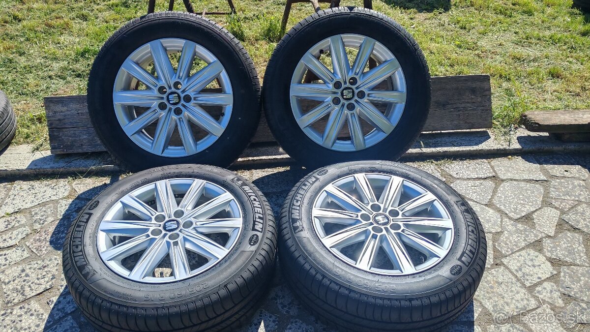 5x100 R16 --- SEAT ARONA