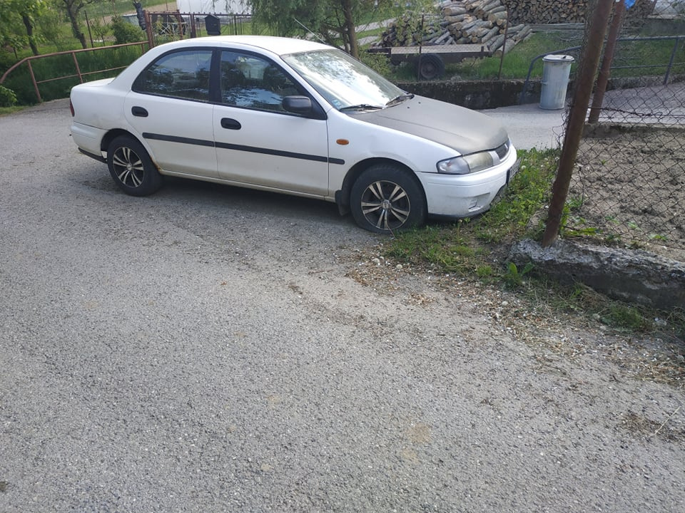 Darujem Mazdu 323