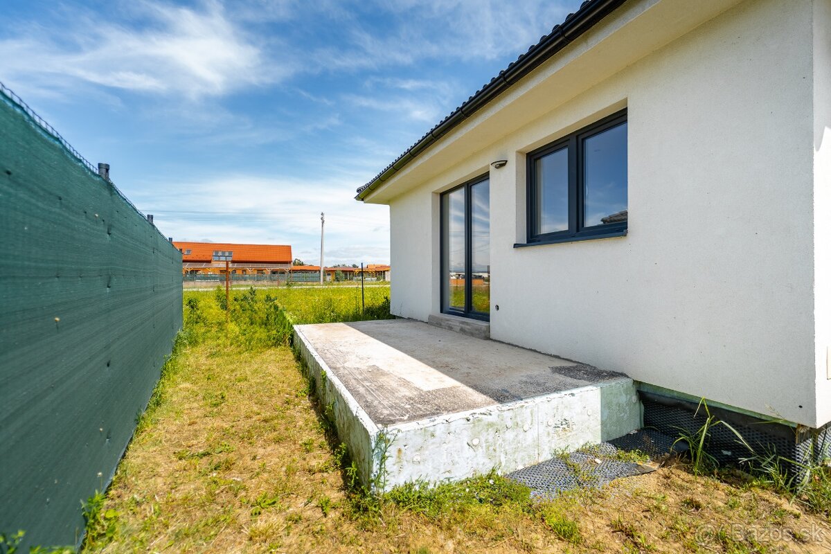 RODINNÝ DOM 3,5 izbový BUNGALOV v obci Geča, Košice- okolie