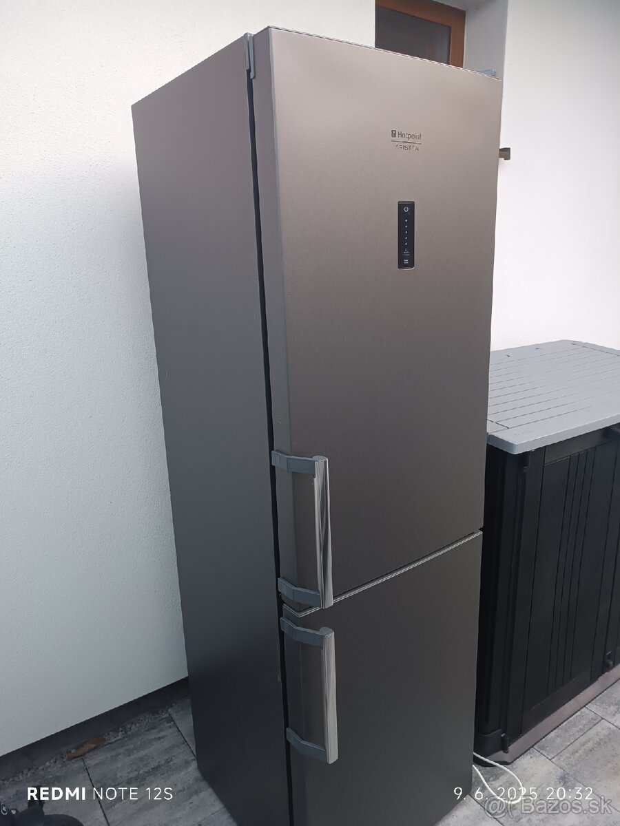 Chladnička hotpoint