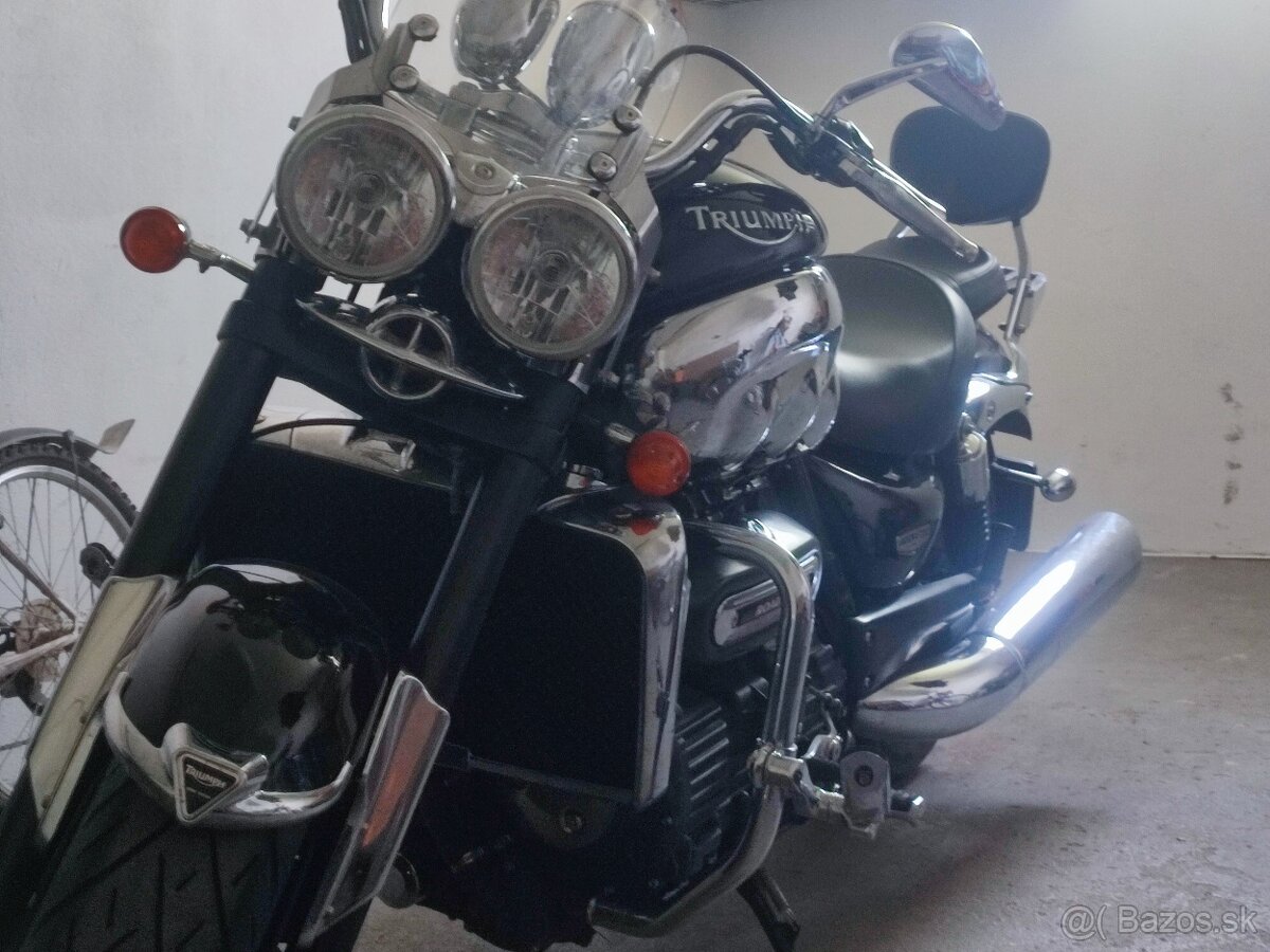TRIUMPH ROCKET III Roadster