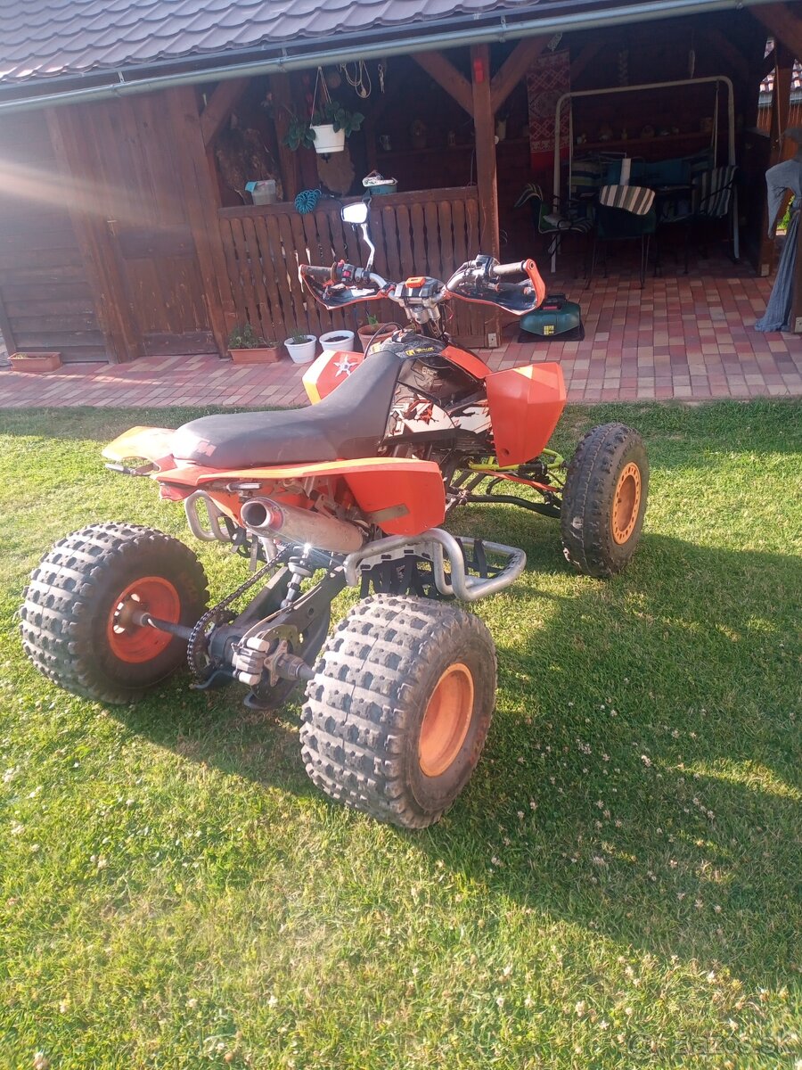 KTM 525
