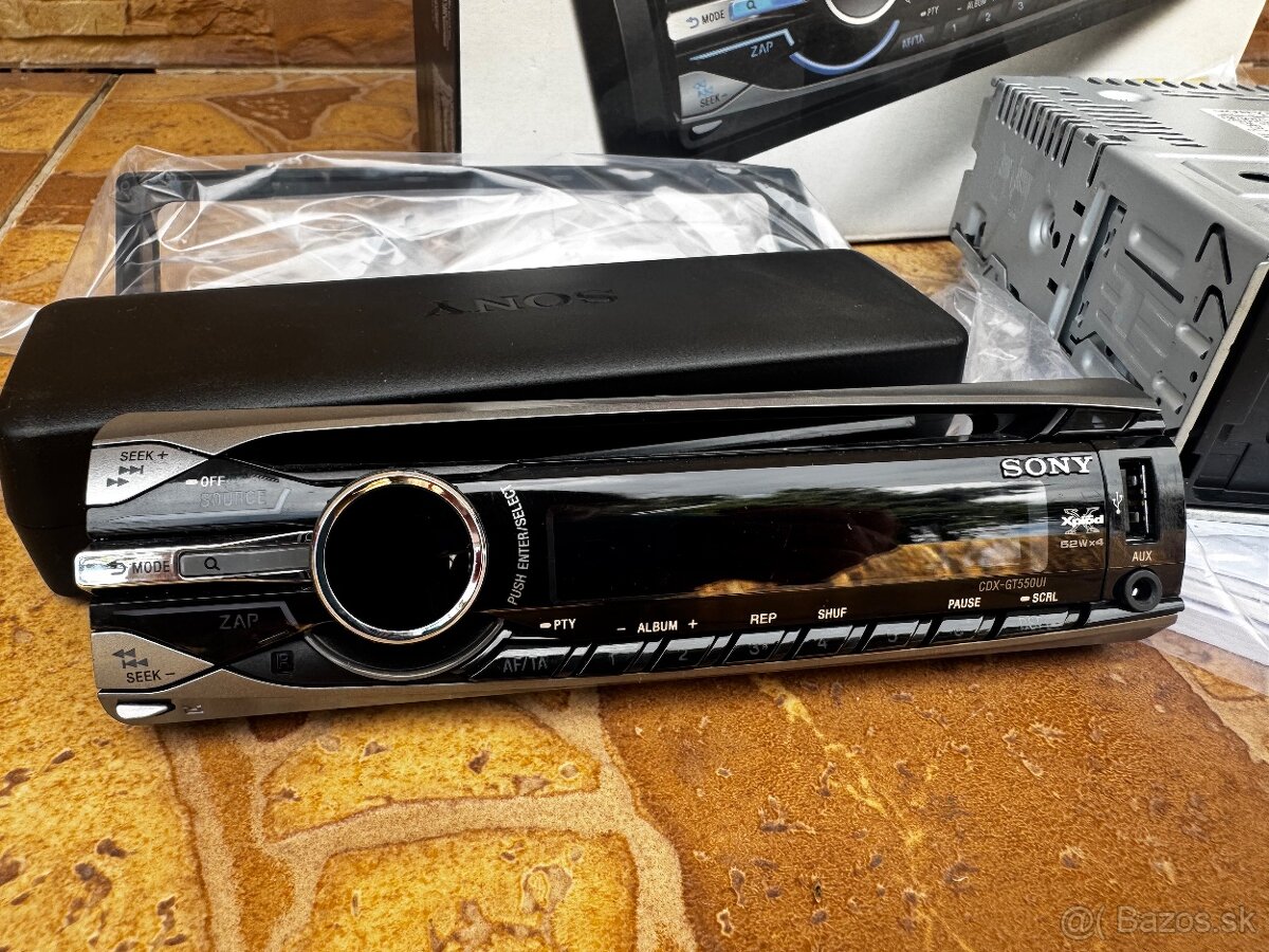 Autorádio Sony CDX-GT550UI