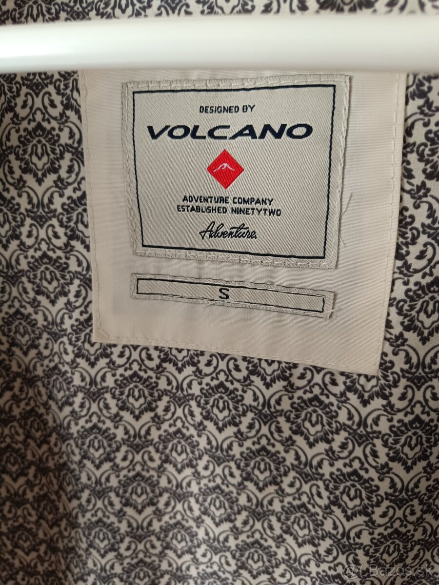 Volcano veľmi pekna zimná bunda veľkosť S