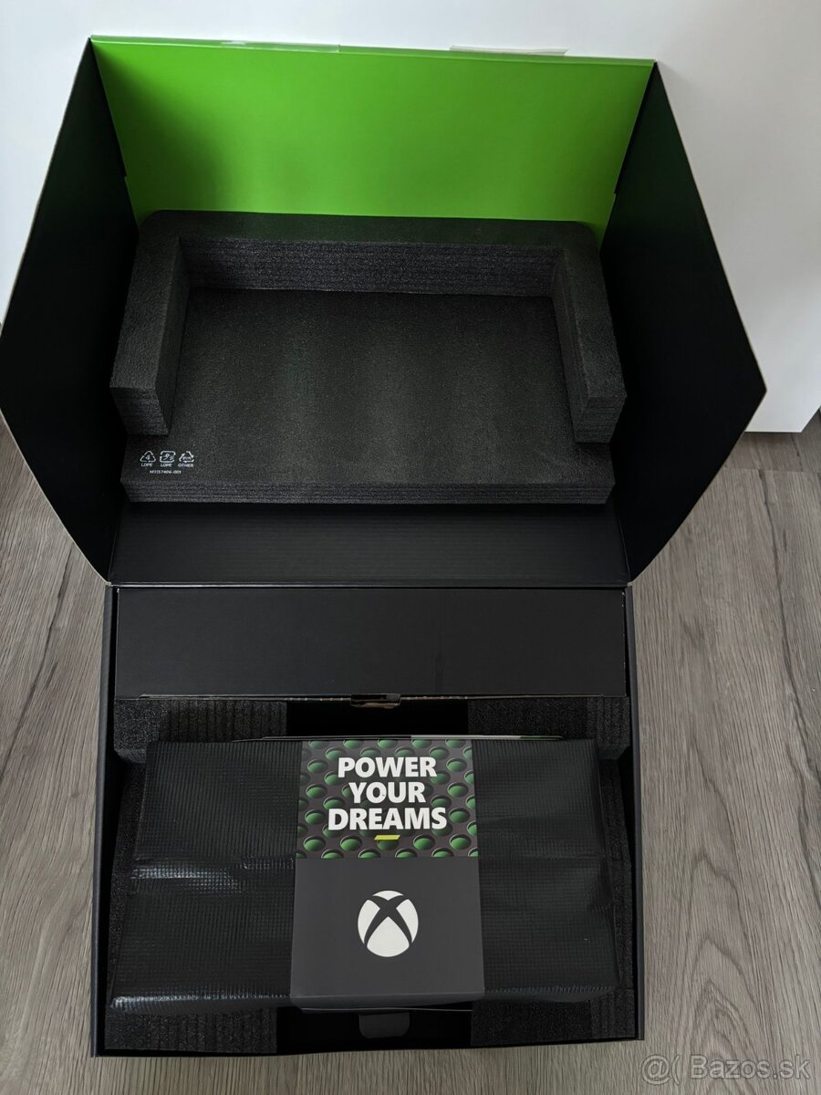 XBOX Series X 1 TB Blu-ray