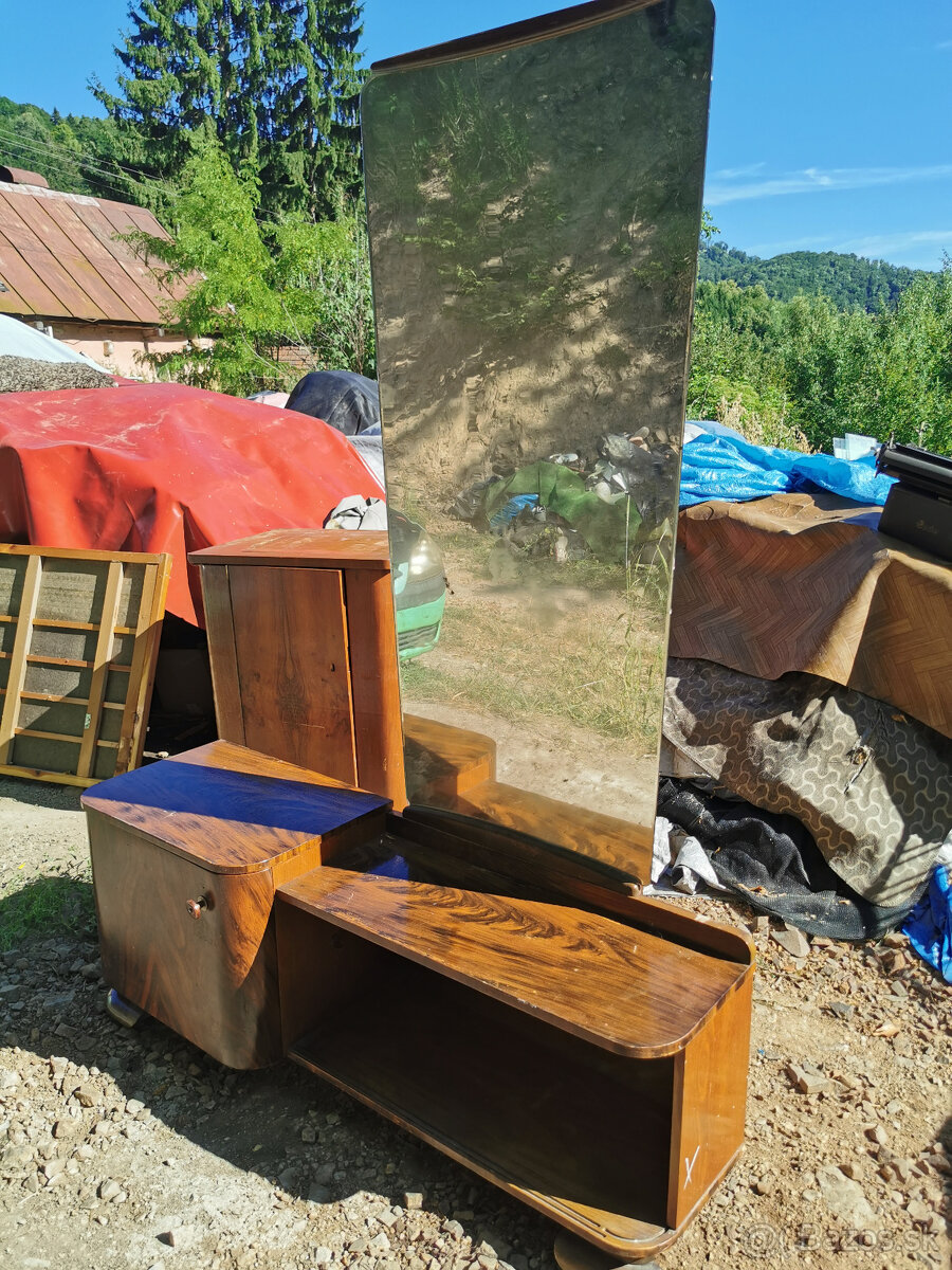 DARUJEM TOALETKA,ZRKADLO