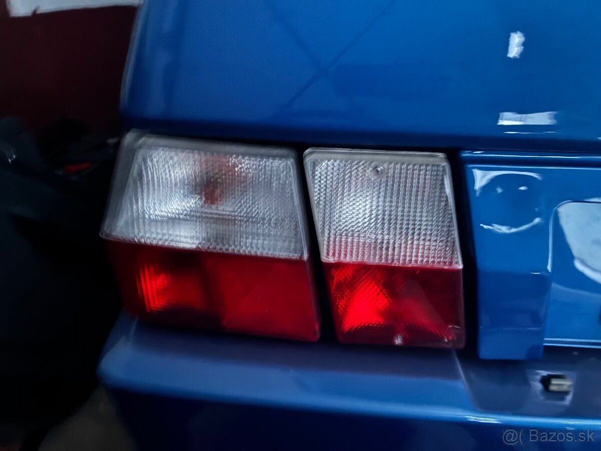 Svetlá škoda favorit