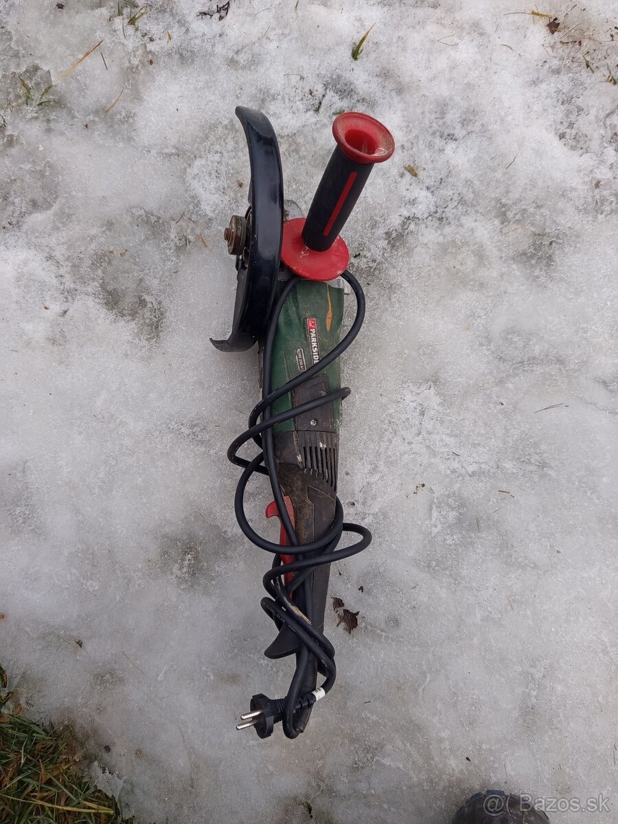 Predám flexu (karbo brusku) "230" parkside