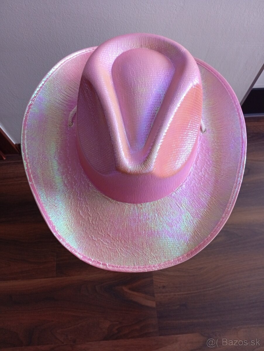 Dámsky klobúk