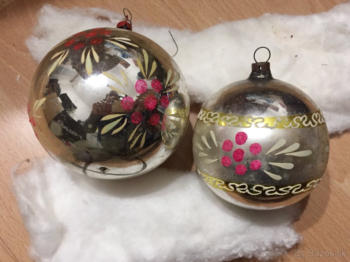 Retro vianočné ozdoby a špic na stromček