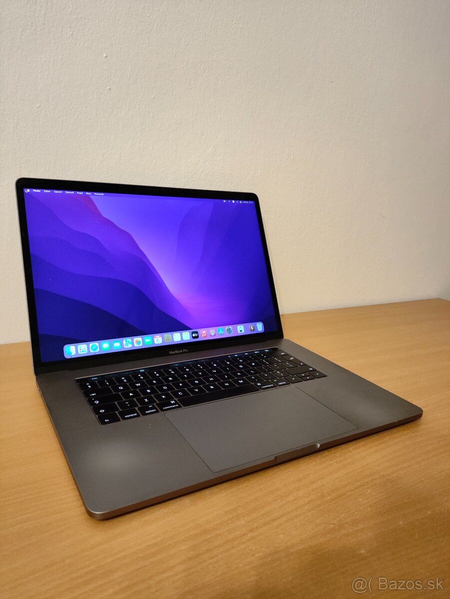 MacBook Pro 15 2017 | i7 • 16GB • 256GB 💶