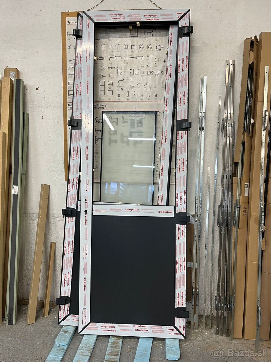 Interiérové hliníkové dvere