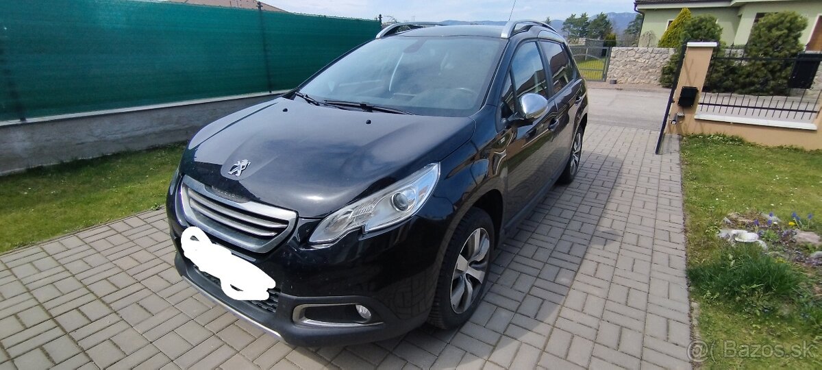 Peugeot 2008 benzín, manuál