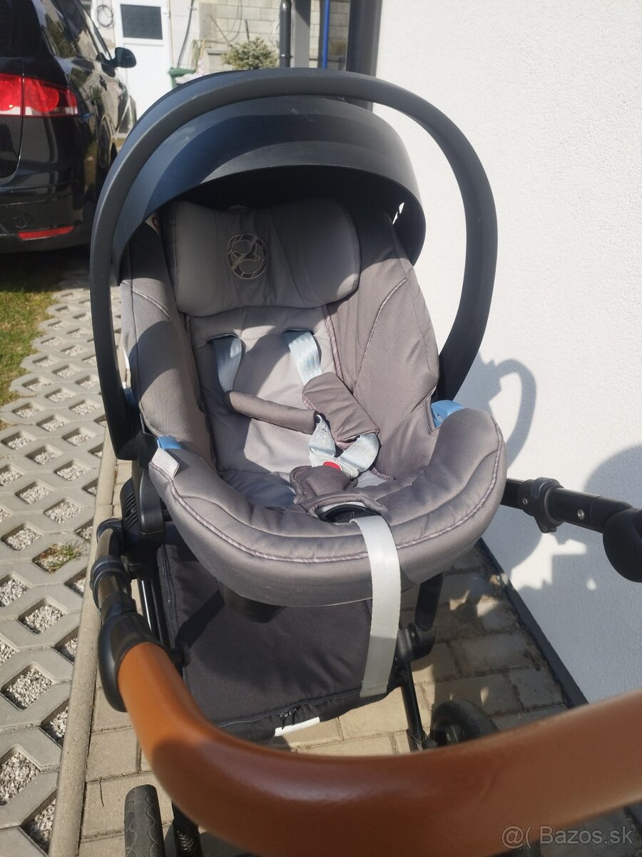 Vajíčko so základňou Cybex