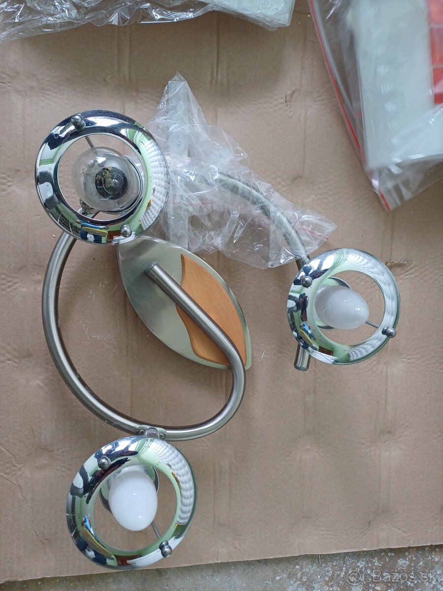 Stropna lampa