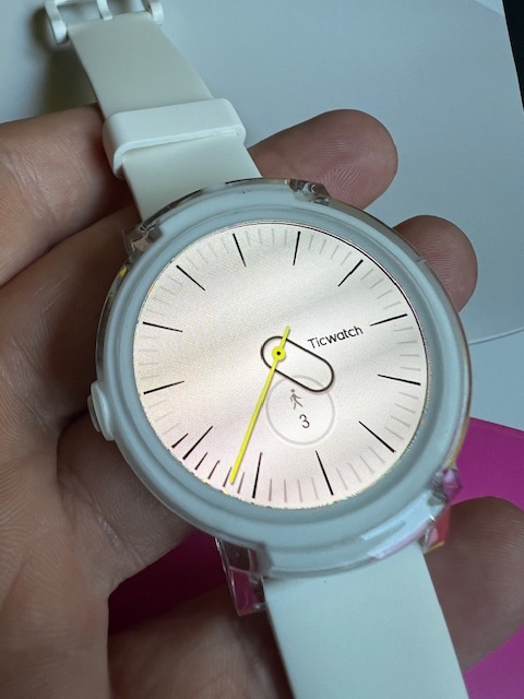 Pre Vas aktivní životní styl TicWatch E Ice White