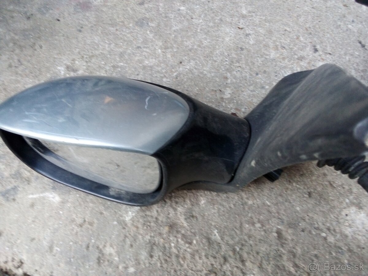 Spetne zrkadlo peugeot 206