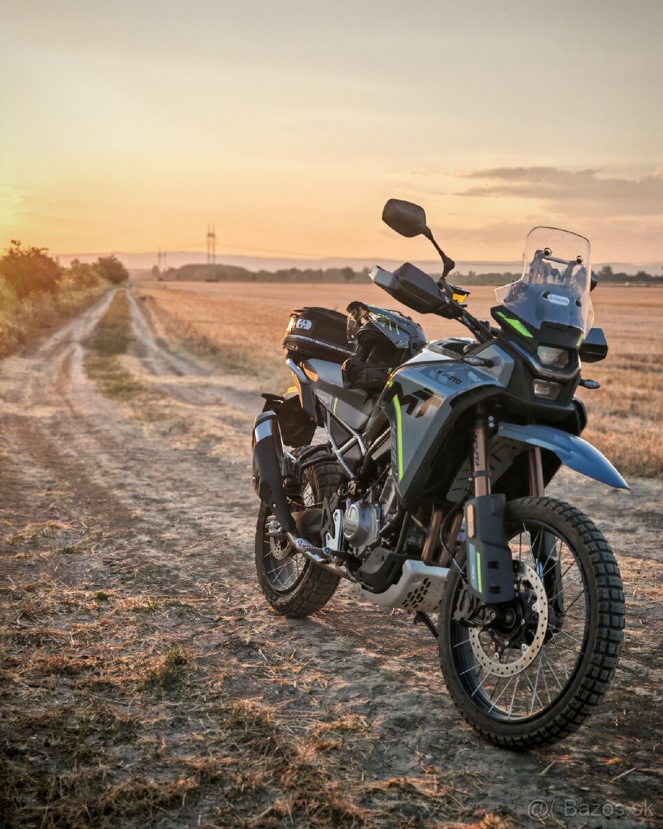 CF Moto 450MT