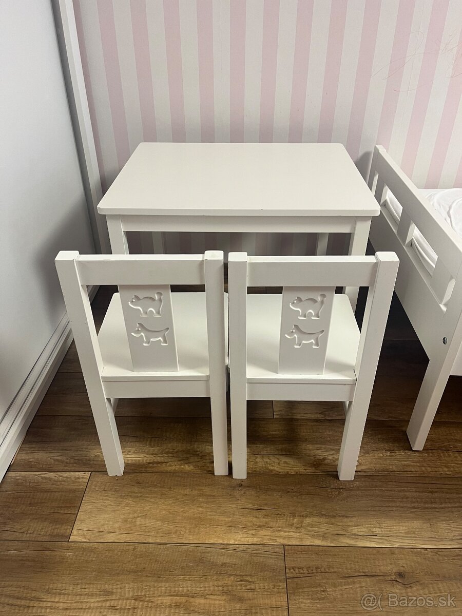 Stolík a stoličky IKEA