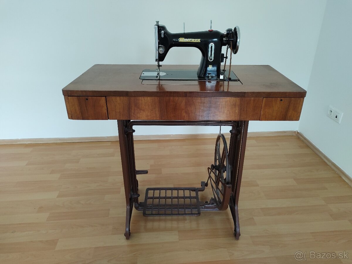 Šijací stroj MINERVA 123