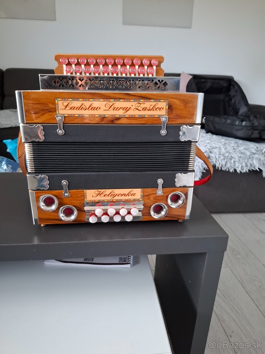 Predám  heligonku Es-as 4-hlasnu Duraj