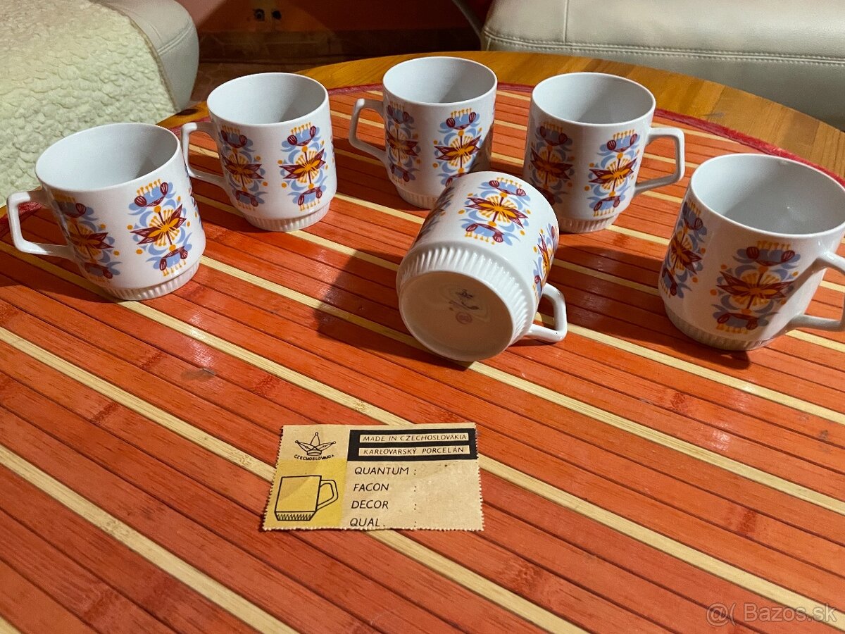 retro zberateľské Československé hrnčeky