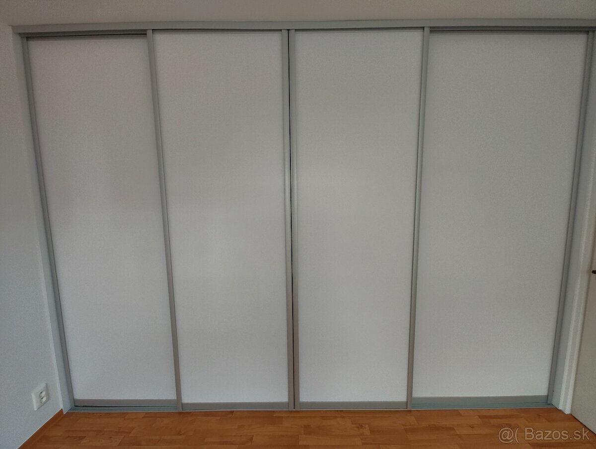 Predám vstavanú skriňu