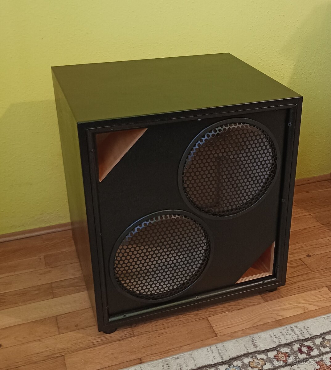 2x10″ reprobox pre basgitaru 50€ bez reprákov