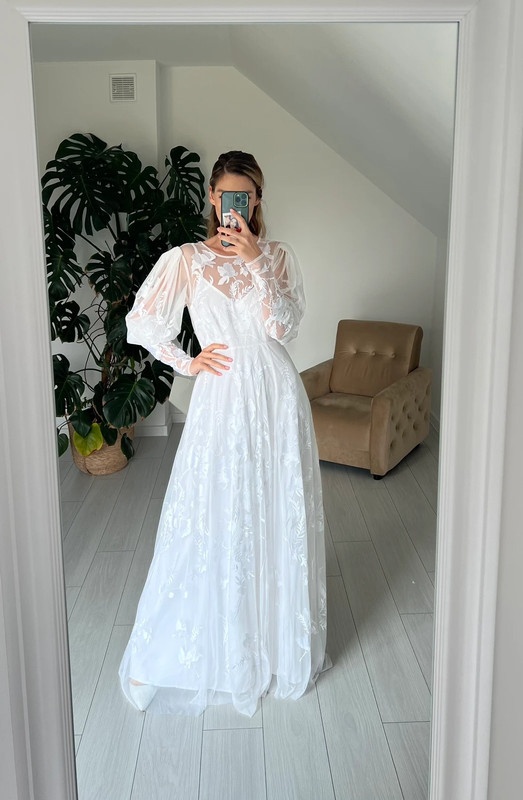 ASOS, Eliza floral embroidered long sleeve , M