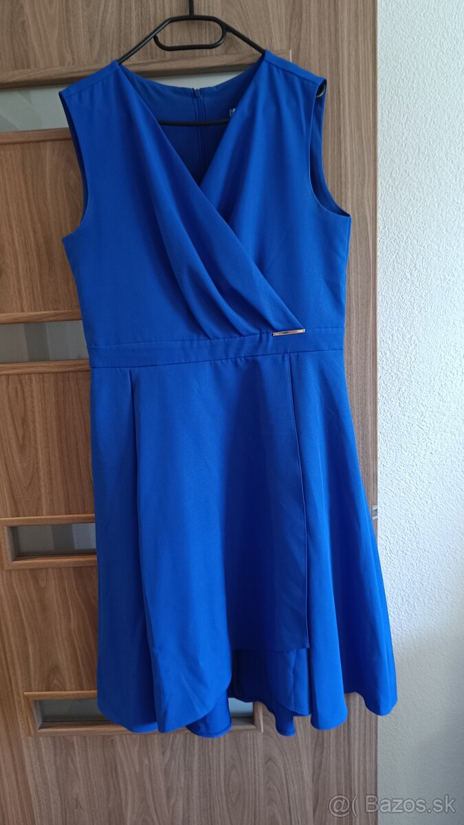 Spoločenské šaty 44