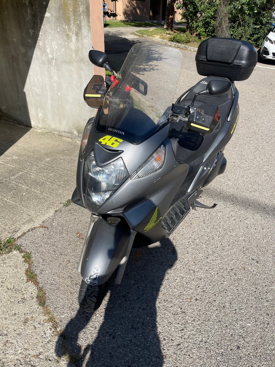 Honda silver wing 400